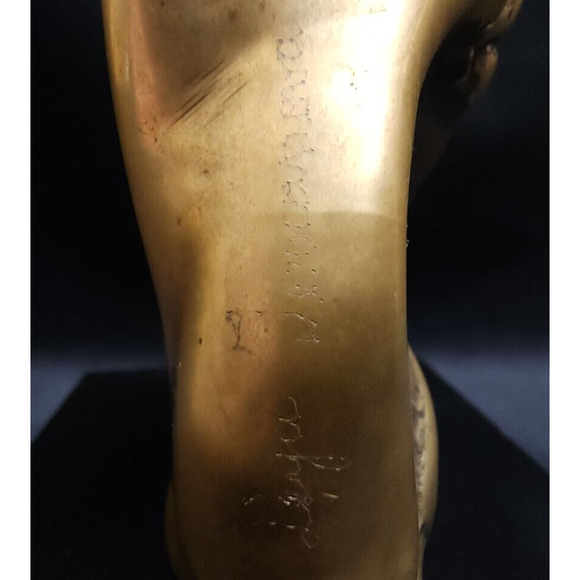 Our Lady Virgin Mary w/Christ Bronze Sculpture Signed by Artist Leya Terranova - Picture 12 of 13